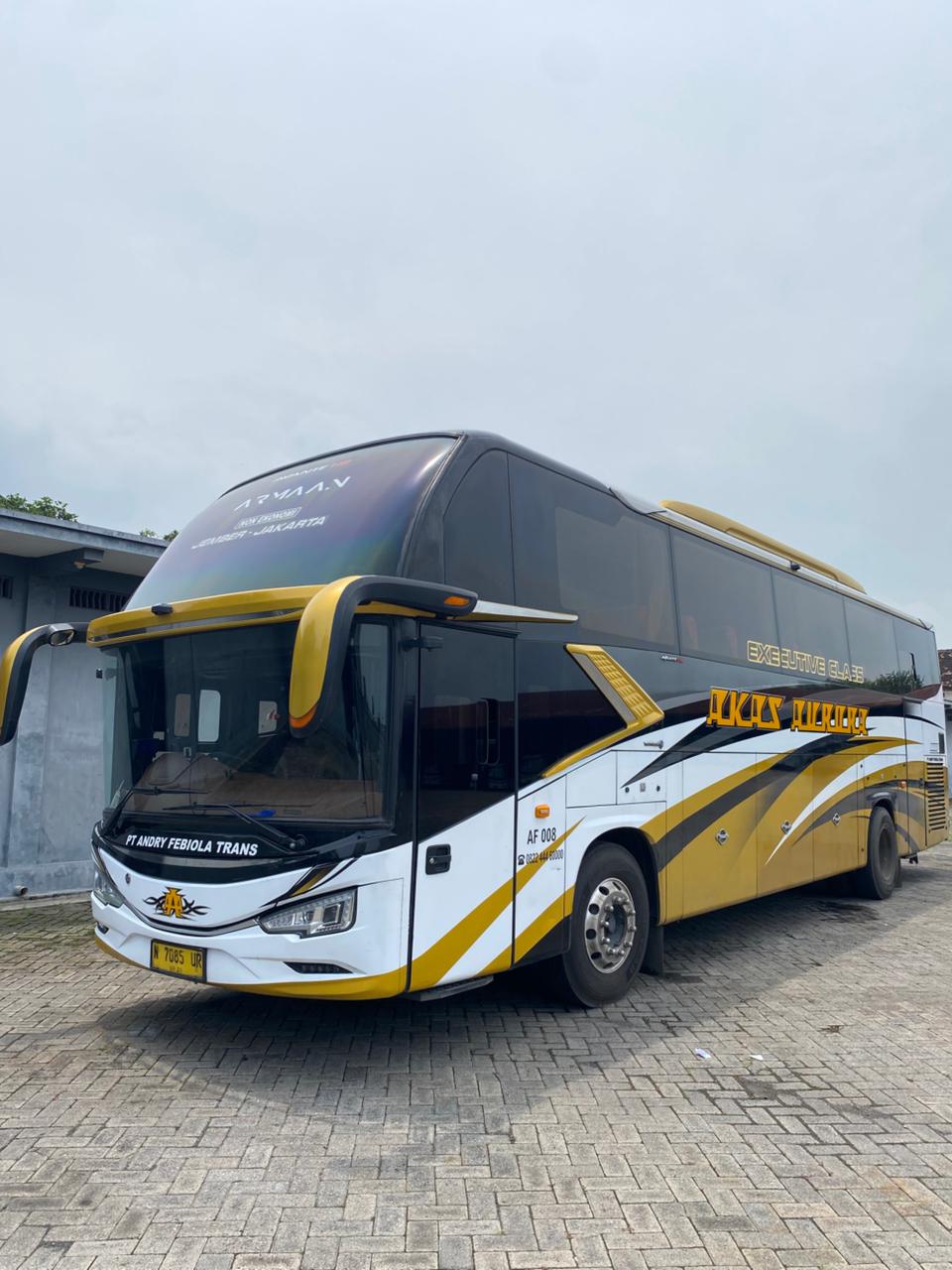 AF 008 /  ARMAAN-MERCEDES BENZ-OH 1626 L 4X2 M